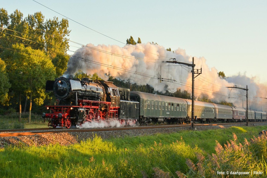 De stoomtrein naar Keulen op 4 april 